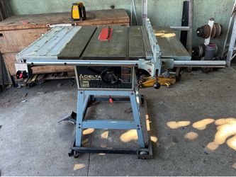 Contractor table saw