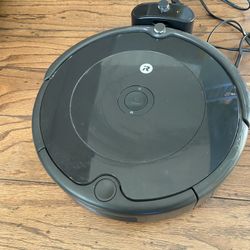 Roomba Great Working Condition 