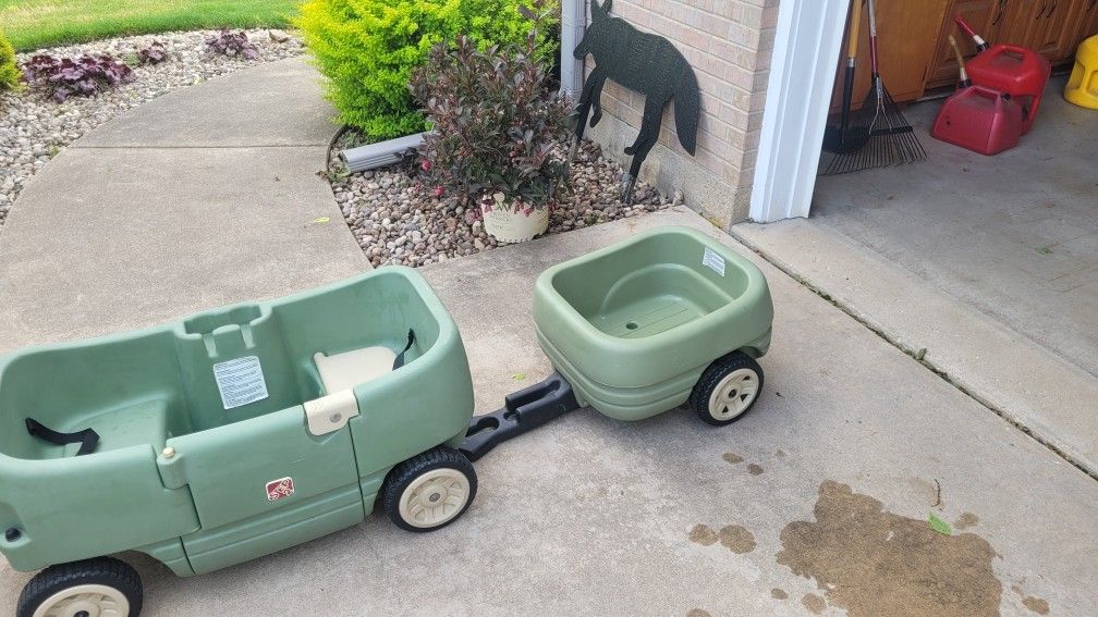 Step 2 Wagon With Trailer 