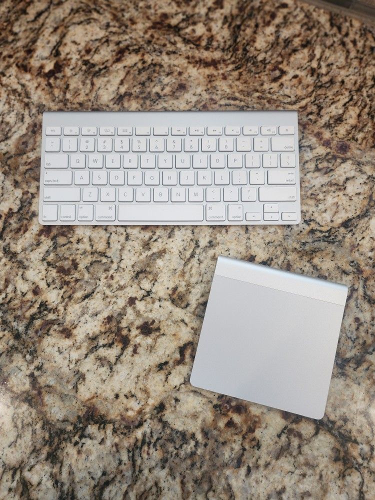 *** APPLE KEYBOARD AND MOUSE ***