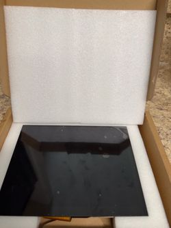 Uconnect 8.3 screen  vendo pantalla es nueva en su caja