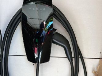 Tesla Stand Wall Connector Gen 3