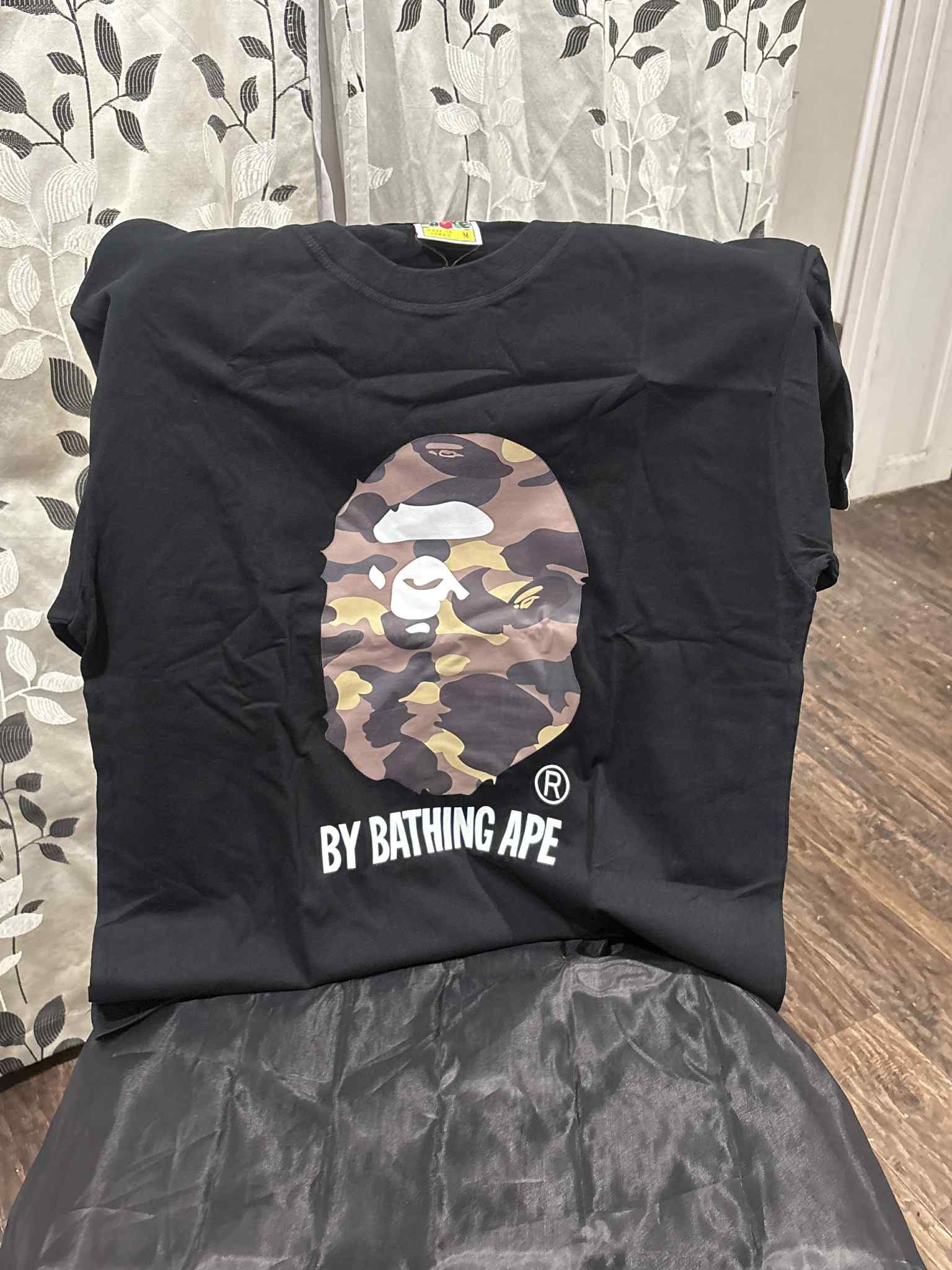 A Bathing Ape (BAPE) Men’s Graphic Tee – Ape Head Logo – Size L