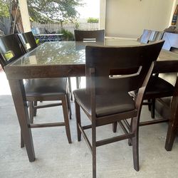Comedor de 6 sillas por $ 180