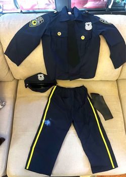 Boy's police costume (6 years old) - Like new!