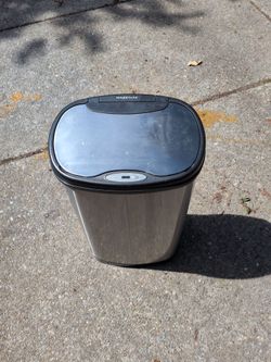 Ninestars Automatic Motion-Sensor Trash Can – 13 Gallon