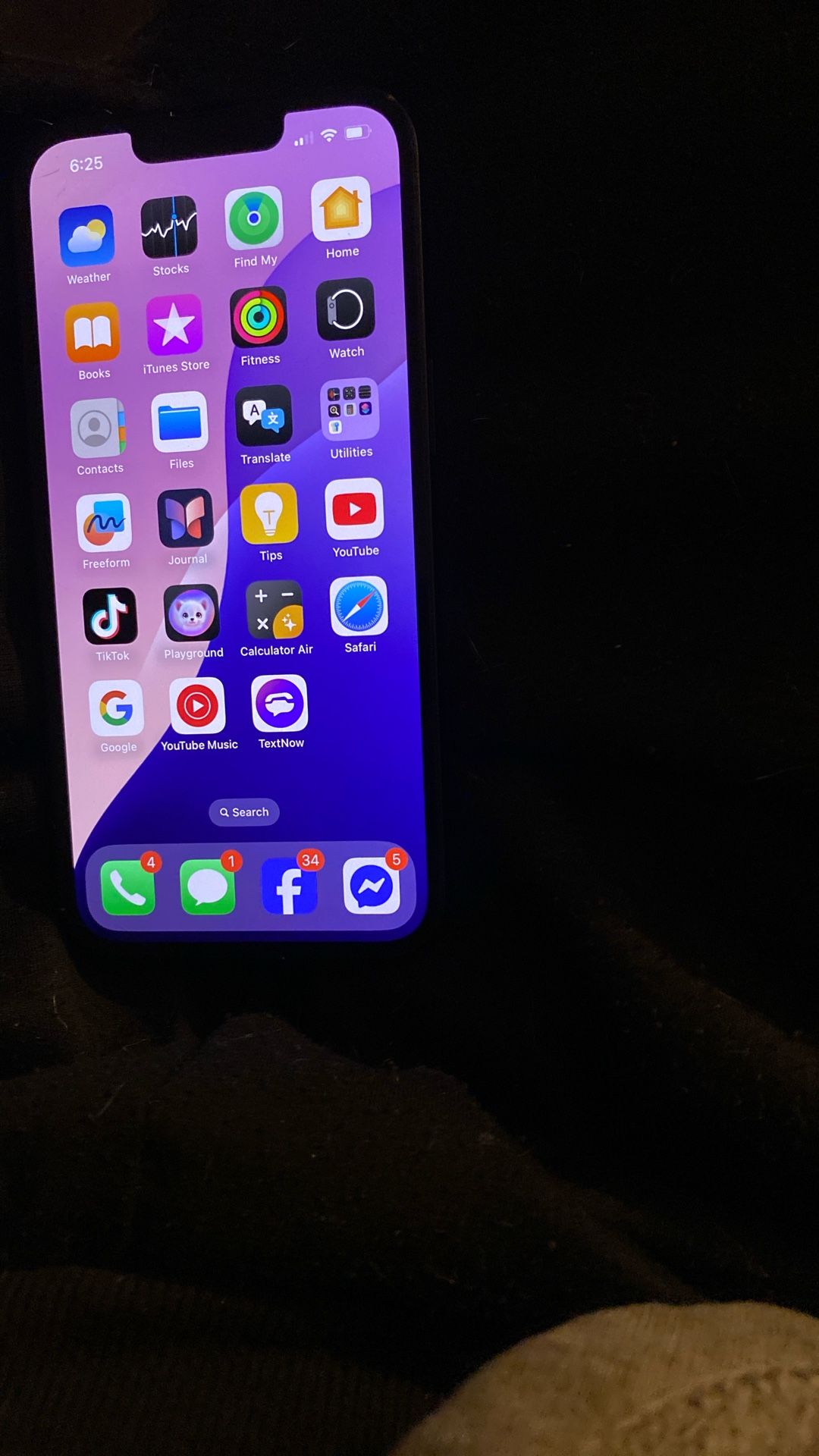 iPhone 16