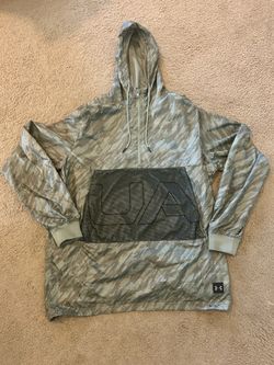 Under Armour Men’s Windbreaker