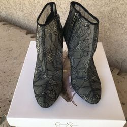 Jesse Simpson black lace booties size 6