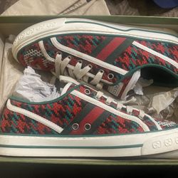Gucci Sneakers (obo)