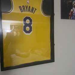 Kobe Bryant Jersey With Display Case
