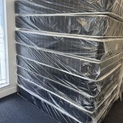 QUEEN MATTRESS GRAND LIQUIDATION 