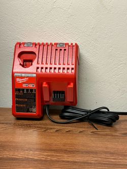 Milwaukee Dual Battery Charger M18 & M12 Brand New