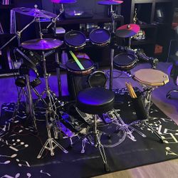 Alesis Drum Kit With Amp