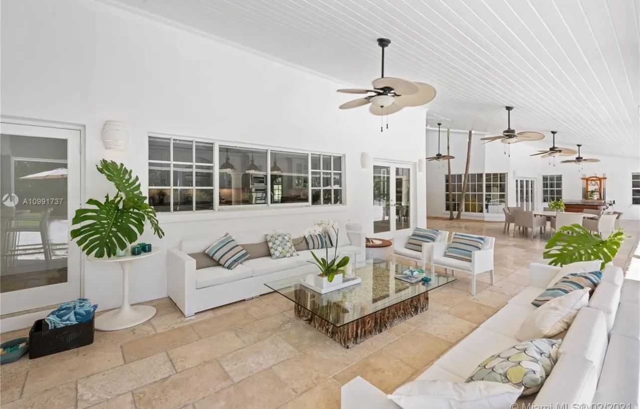 White all weather beautiful high quality mesh patio furniture