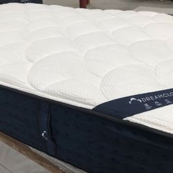 King Dreamcloud 14in Mattress 