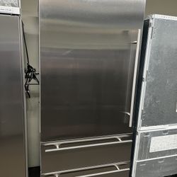 Viking 36”wide 7Series Built In Bottom Freezer Refrigerator 