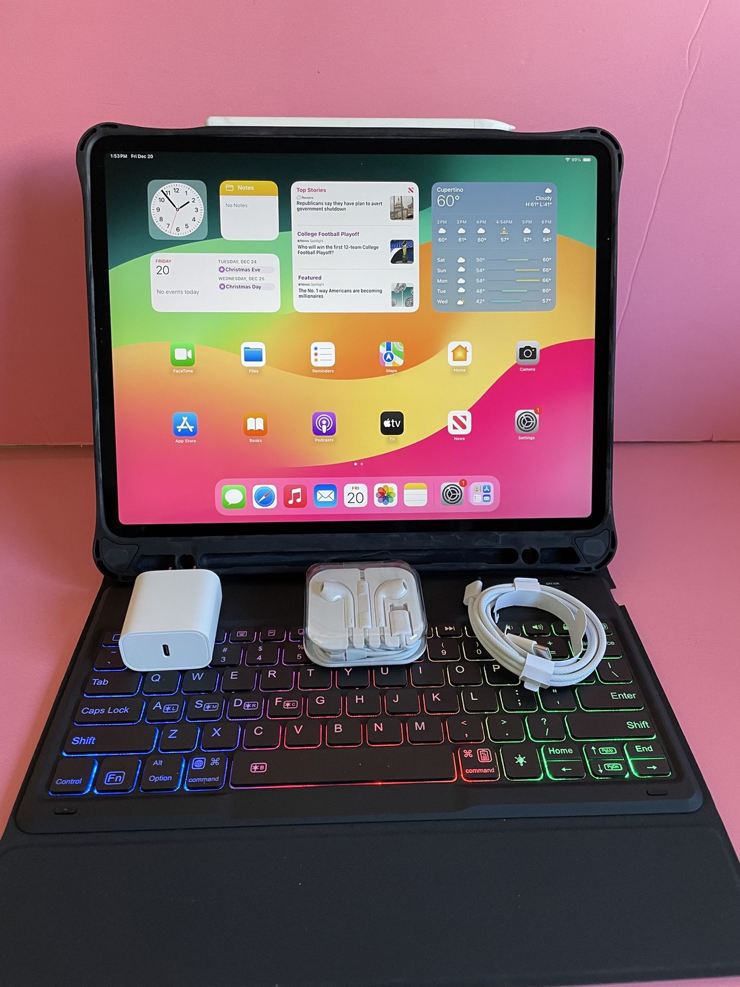 Apple IPad Pro 12.9” 3rd Generation (Face ID/Liquid Retina Display) 256GB WiFi + cellular (Unlocked) with keyboard Pen & Accessories