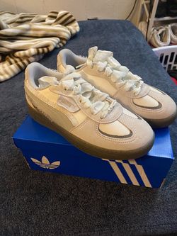 Pumas Shoes