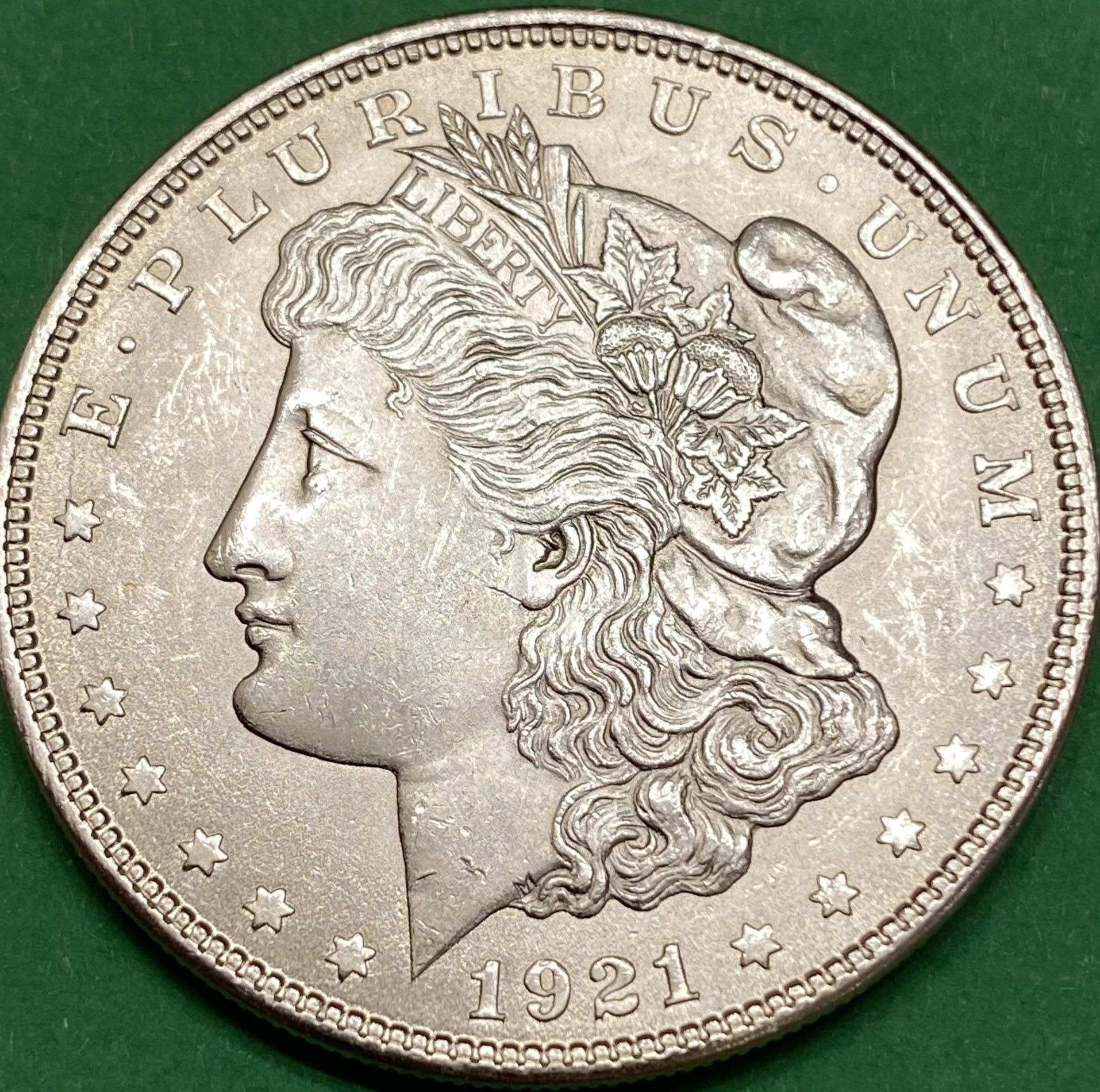 UNCIRCULATED 1921 -  MORGAN SILVER DOLLAR MINT STATE