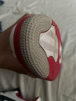Jordan 4 fire reds