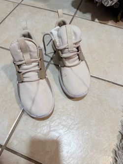 Nike Cream & Tan Sneakers – Men’s Size 9.5