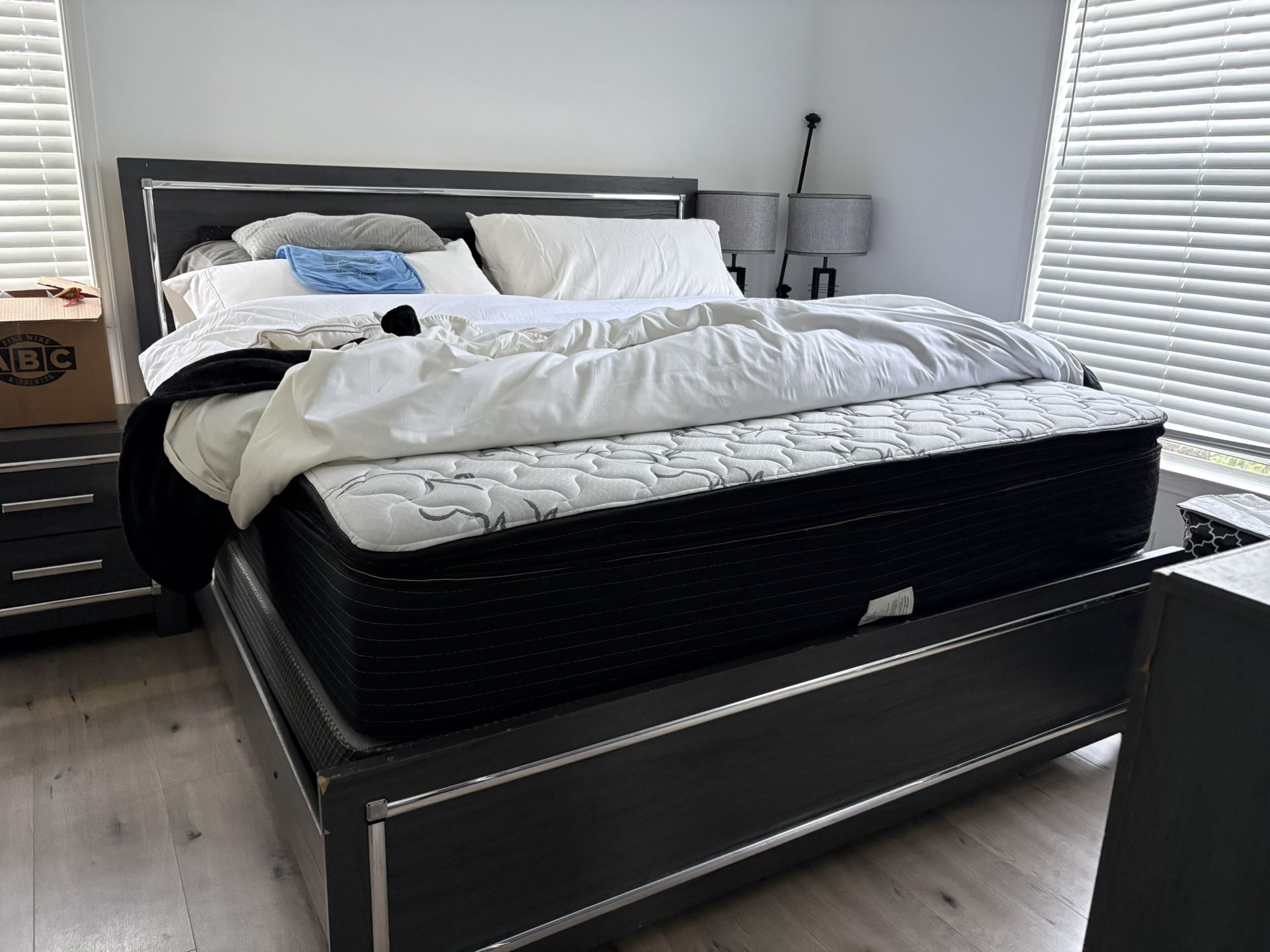 King Size Bedroom Set With Mattress