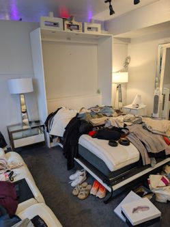 Murphy bed including mattress