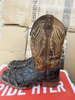 PIRARUCU BROAD SQUARE TOE