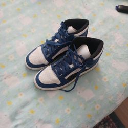 PUMA SHOES SIZE 8.5!