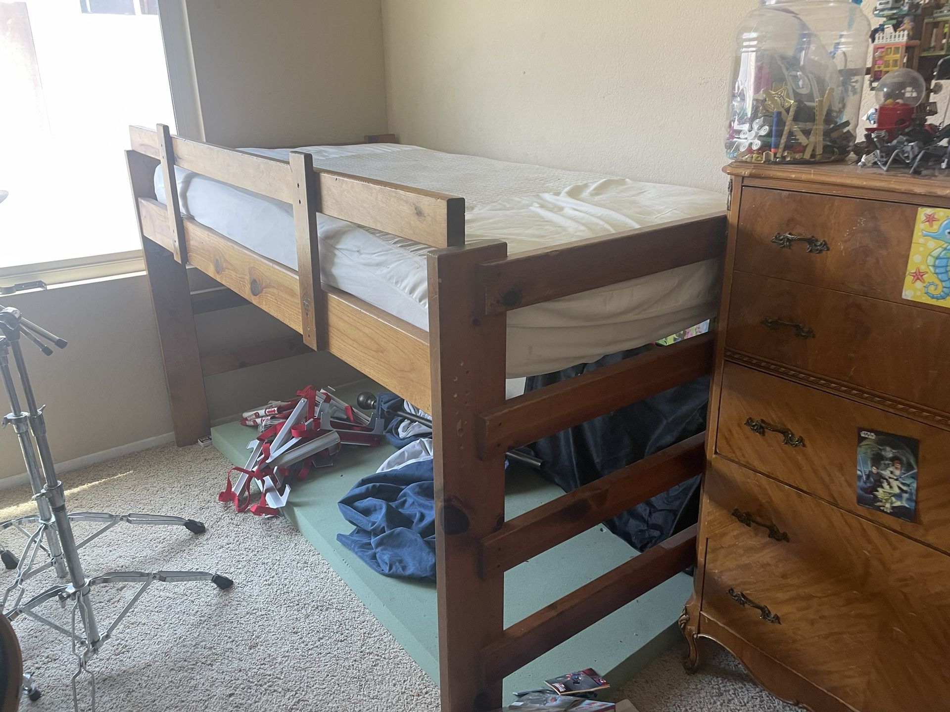 Free Twin Bunk Bed No Mattress.