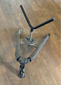 FABTECH offroad in-bed spare tire holder