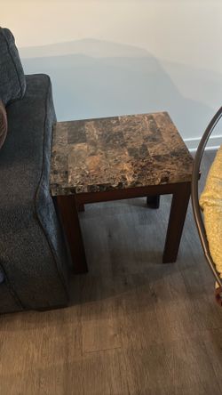 Marble pattern square table