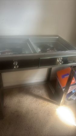 Impressions vanity