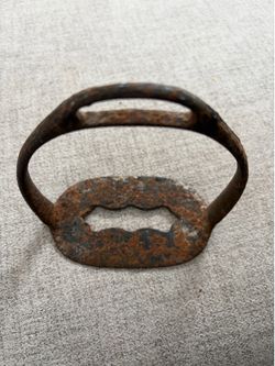 Antique Metal Stirrup