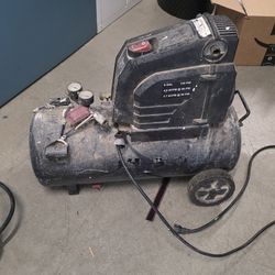 Husky 8 Gal Husky 0300813A 8 Gal. 150 PSI Portable Electric Air Compressor