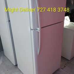 Fridge/Freezer-Almost Like New Very Clean Works Great Might Deliver