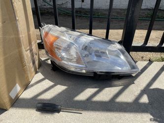 Nissan NV200 Headlights 