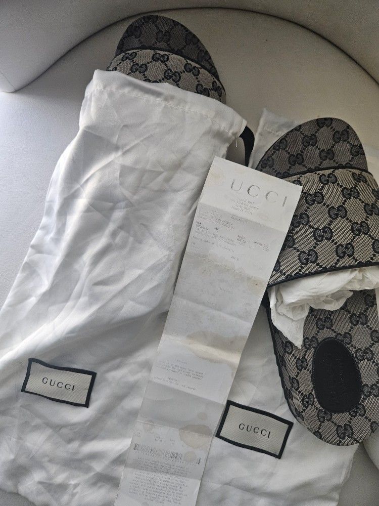 Gucci Slide Authetic