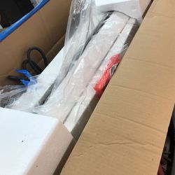 A/C Unit  Brand New Never Use 