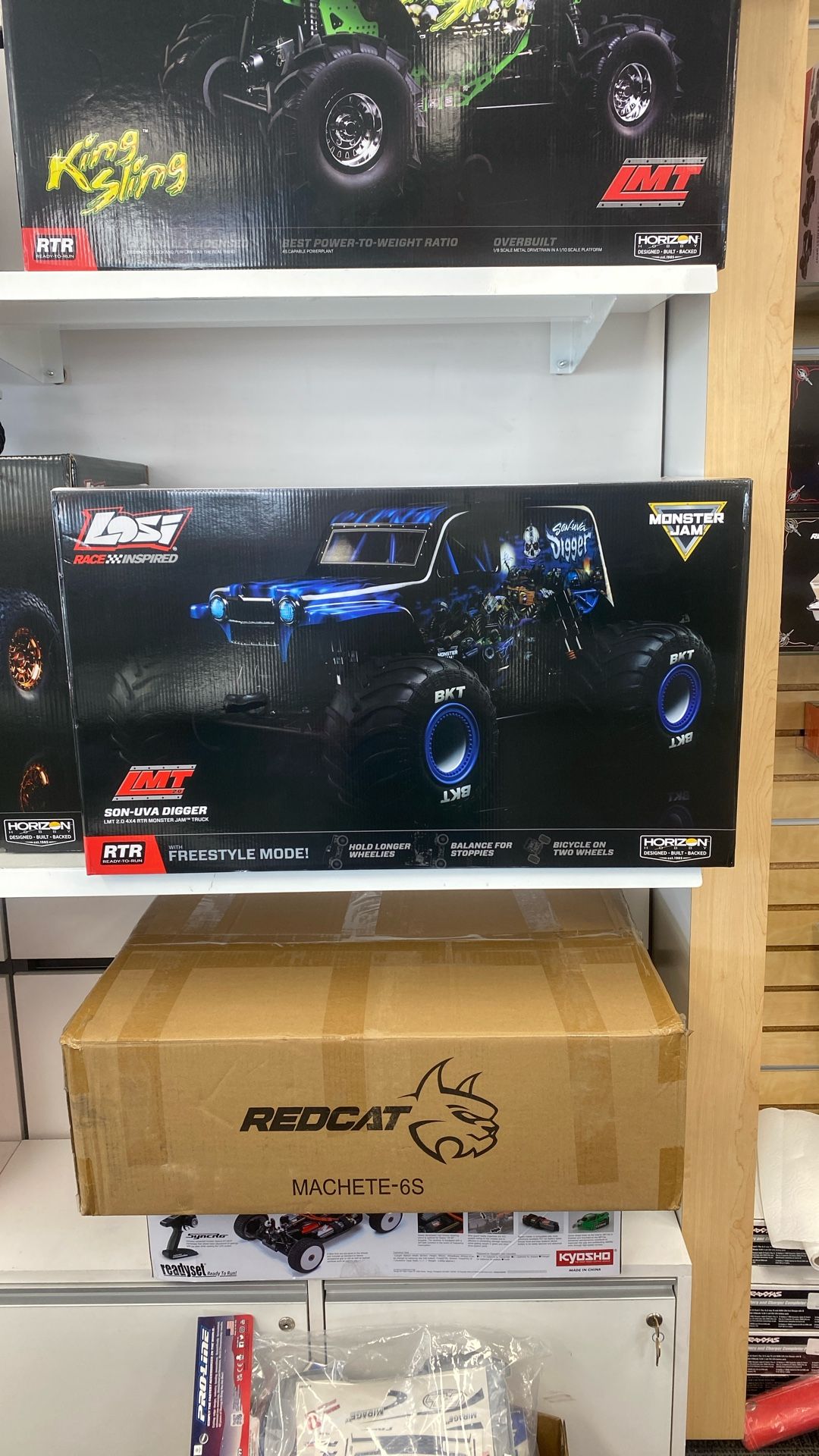 Losi 1/8 LMT 2.0 Son-UVA Digger 4x4 Solid Axle Brushless Monster Truck RTR