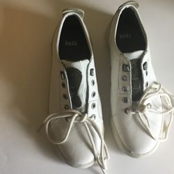 New  Women Keds Leather Tennis Shoes  Size 6