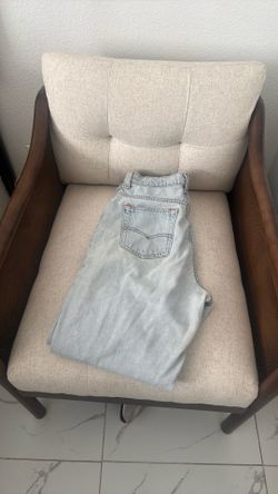 Katch me viral jeans.