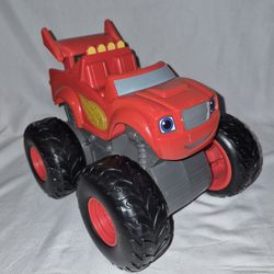 Nickelodeon Blaze and the Monster Machines super stunts BLAZE MOTORIZED TALKING TRUCK