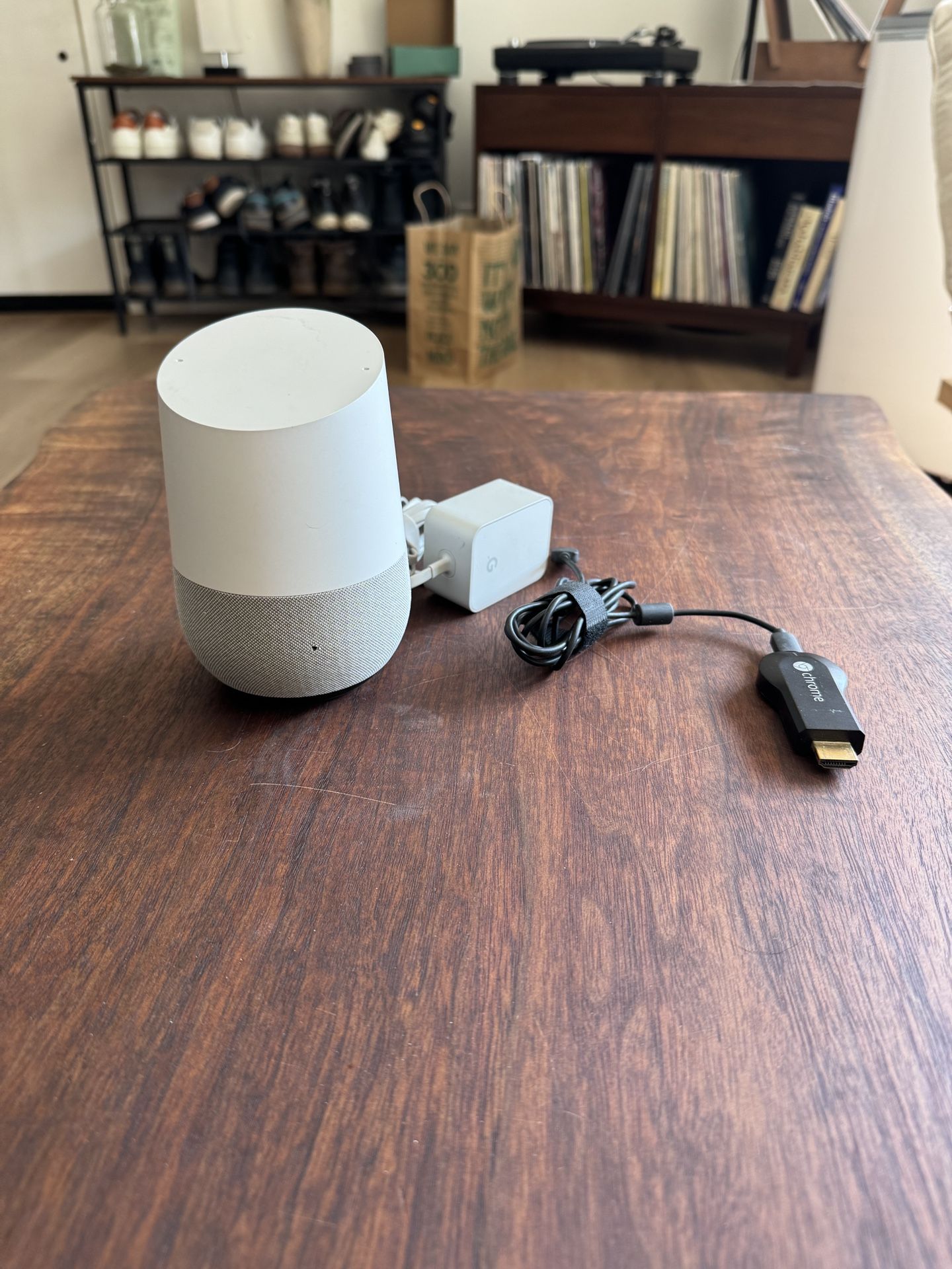 Google Home Smart Speaker and Google Chromecast 