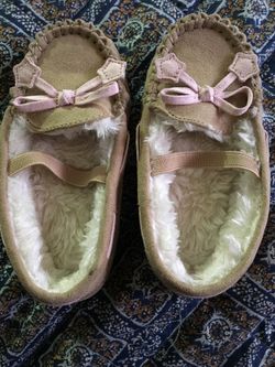 Toddler girl moccasins new size 7/8