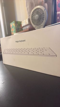 Magic Keyboard - Apple