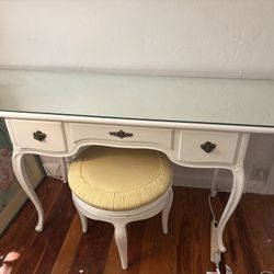 Vintage Henredon