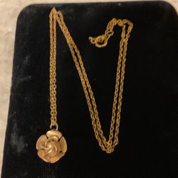 Goldtone Necklace With GF Rose Pendant 