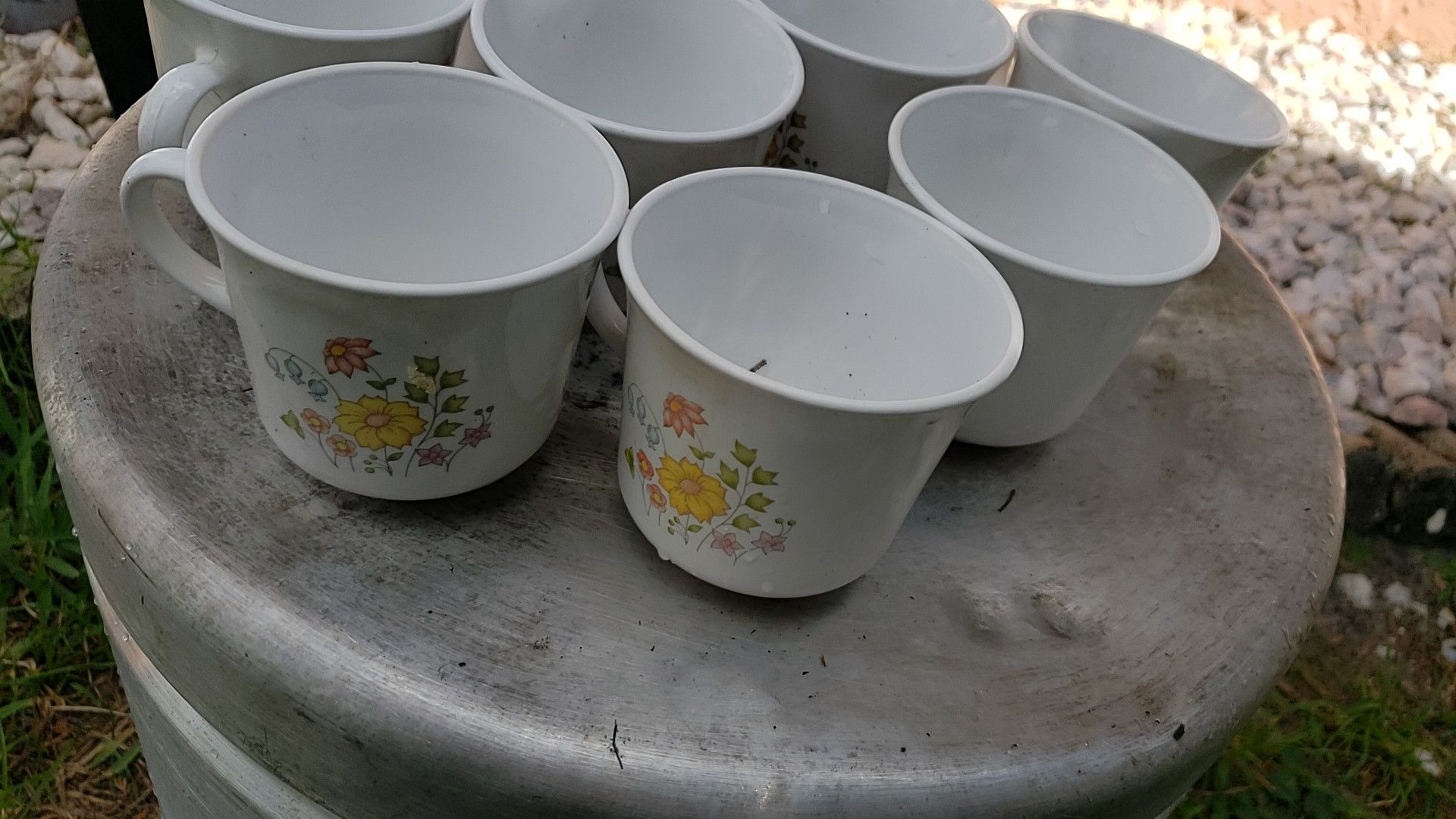 8 corell coffee cups 10